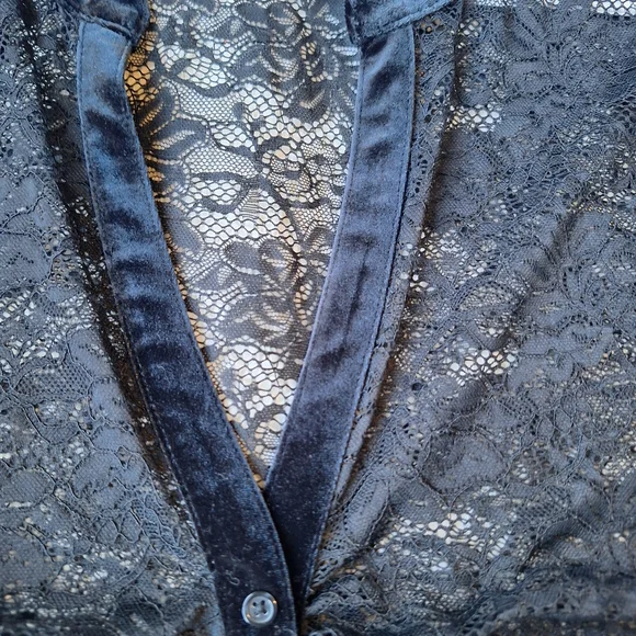 Lane Bryant Black Lace Button Front Top Size 20 Sheer Ruched Blouse Velvet Trim - Picture 2 of 14